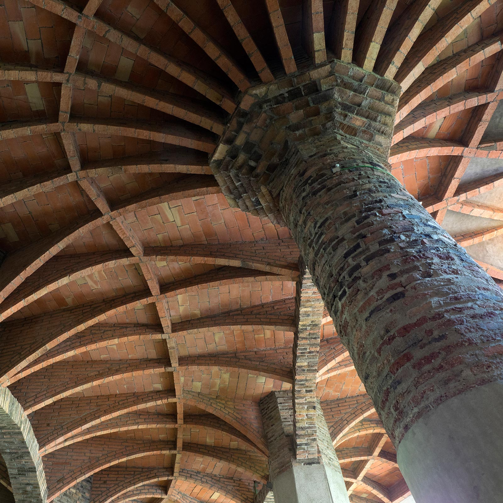 Gaudí - 1 - BadiaCasanova